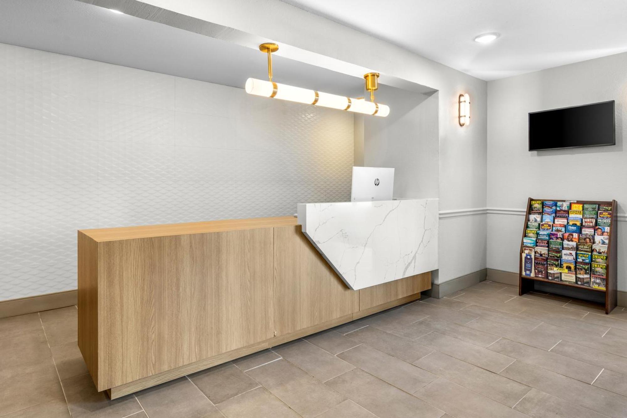 Best Western Acadia Hotel Crowley Buitenkant foto